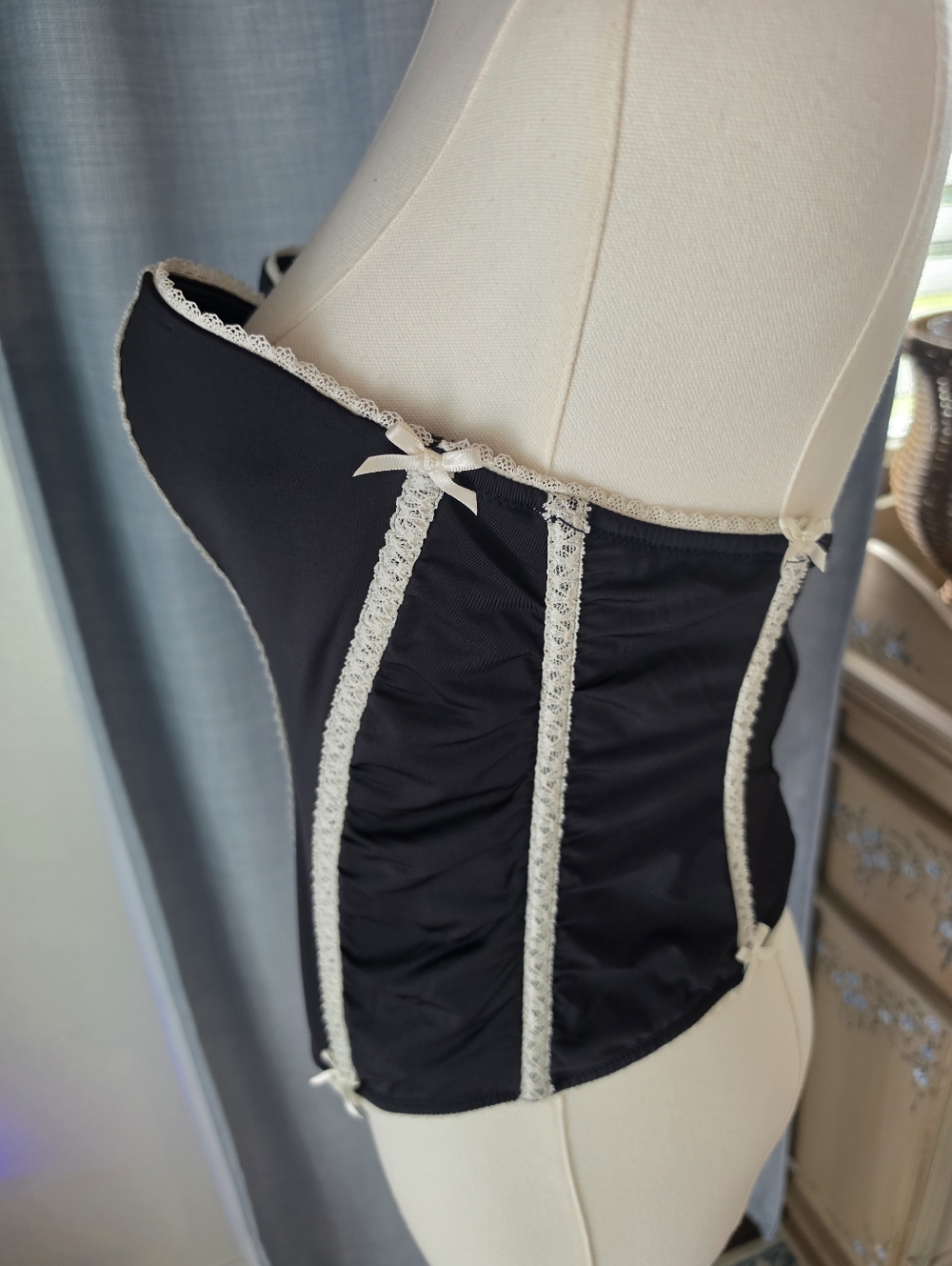 Bustier - Picture 3 of 3